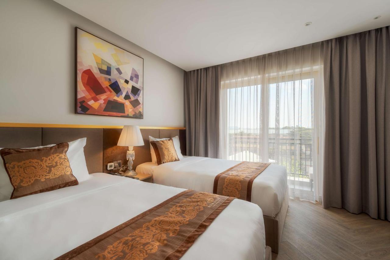 Ngon Avatar Hotel بلايكو المظهر الخارجي الصورة