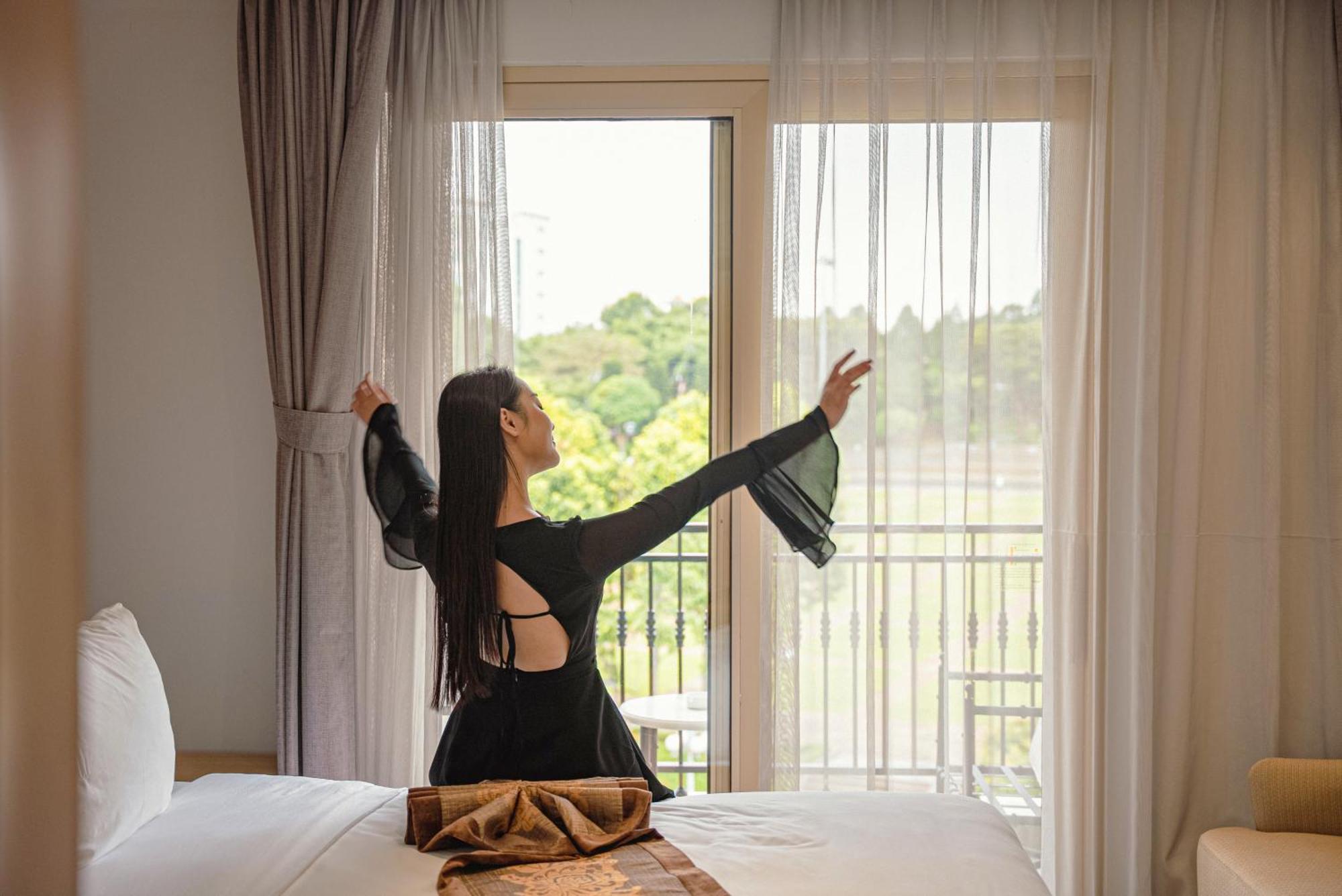Ngon Avatar Hotel بلايكو المظهر الخارجي الصورة